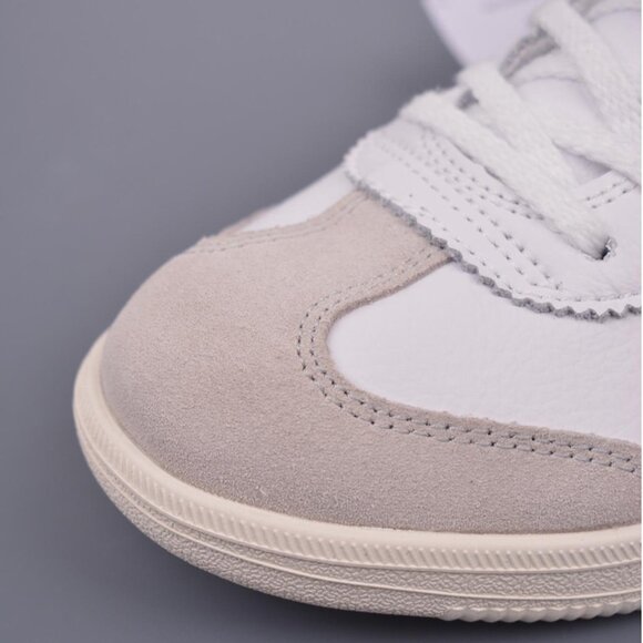 NWT Onitsuka Tiger Tokuten Leather White Sneakers - Picture 6 of 9